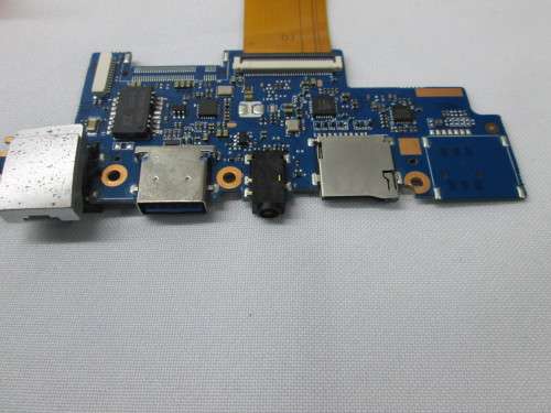 I-Life ZED Air Plus USB, Audio, Lan And Card Reader Board E351308